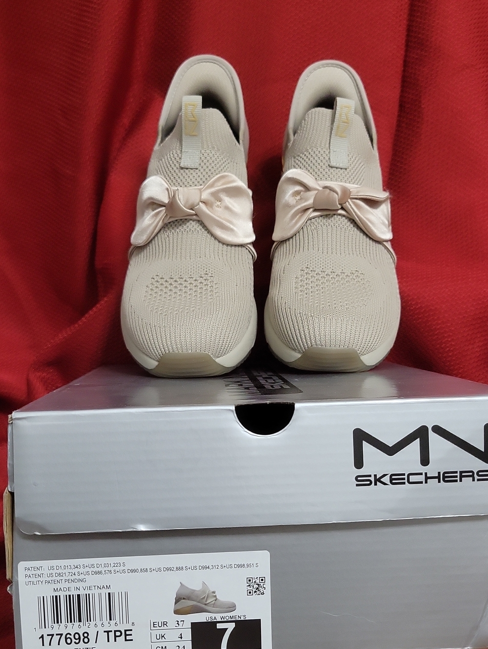 Skechers